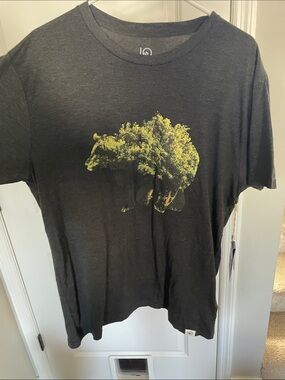 tentree Men’s Black Short Sleeve Tee with Yellow Graphic Bear Tree Large NWT